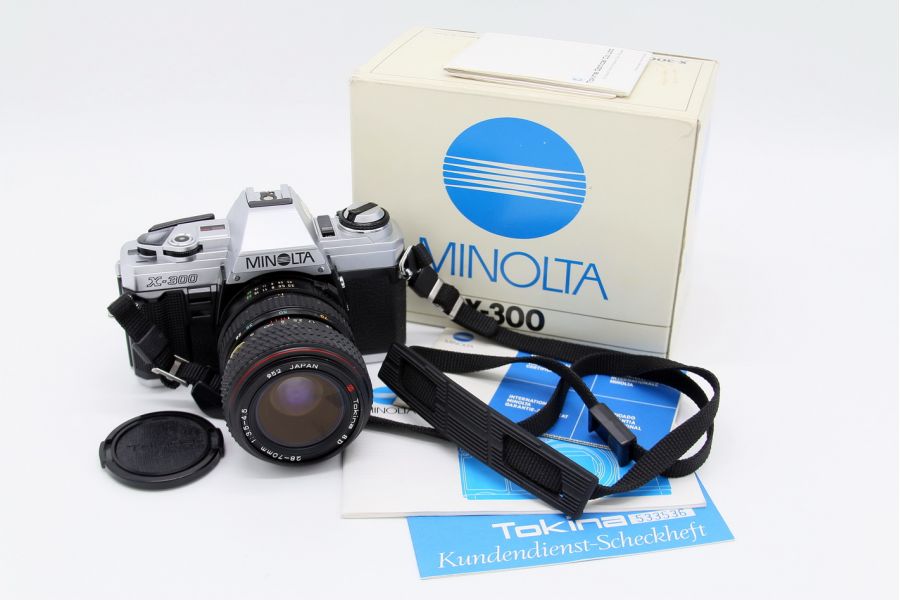 Minolta X-300 + Tokina SD 3,5-4,5/28-70mm (Japan)