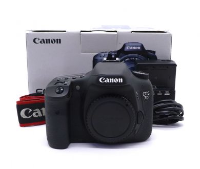 Canon EOS 7D body в упаковке (пробег 14030 кадров)