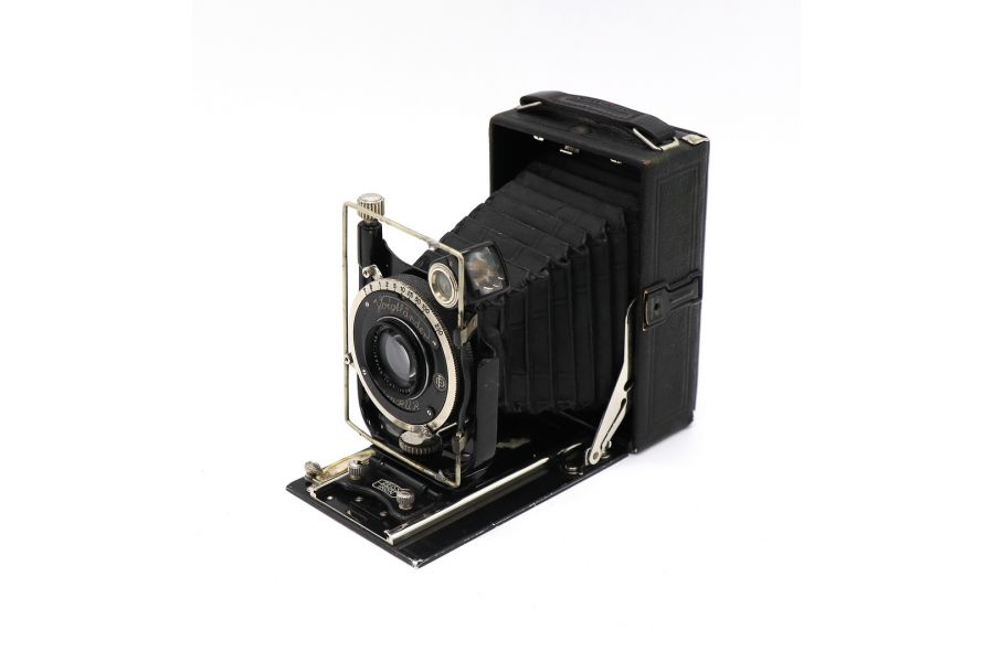 Zeiss Ikon Volta 146/3 + Voigtlander Anastigmat 