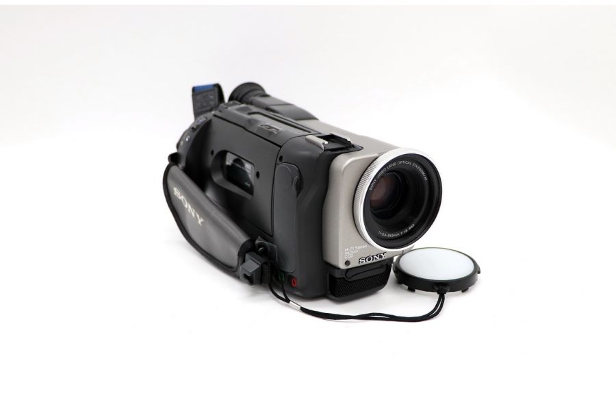 Видеокамера Sony CDD-TRV300E