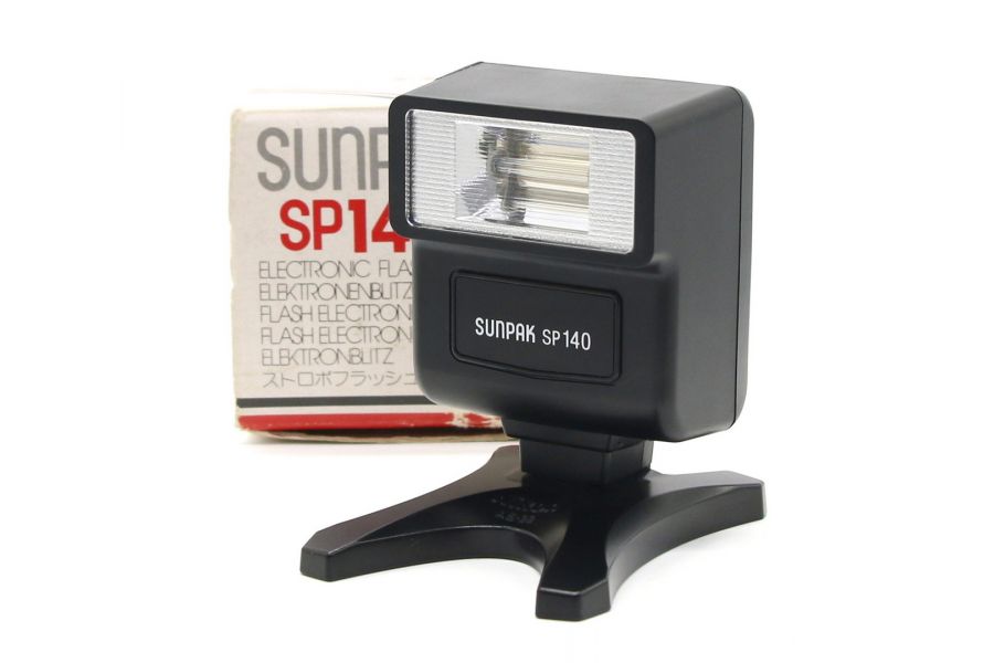 Фотовспышка Sunpak SP140 в упаковке