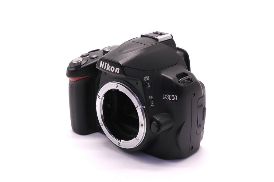 Nikon D3000 body (пробег 12500 кадров)