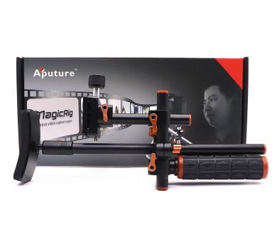 Плечевой упор для камеры Aputure MagicRig в упаковке