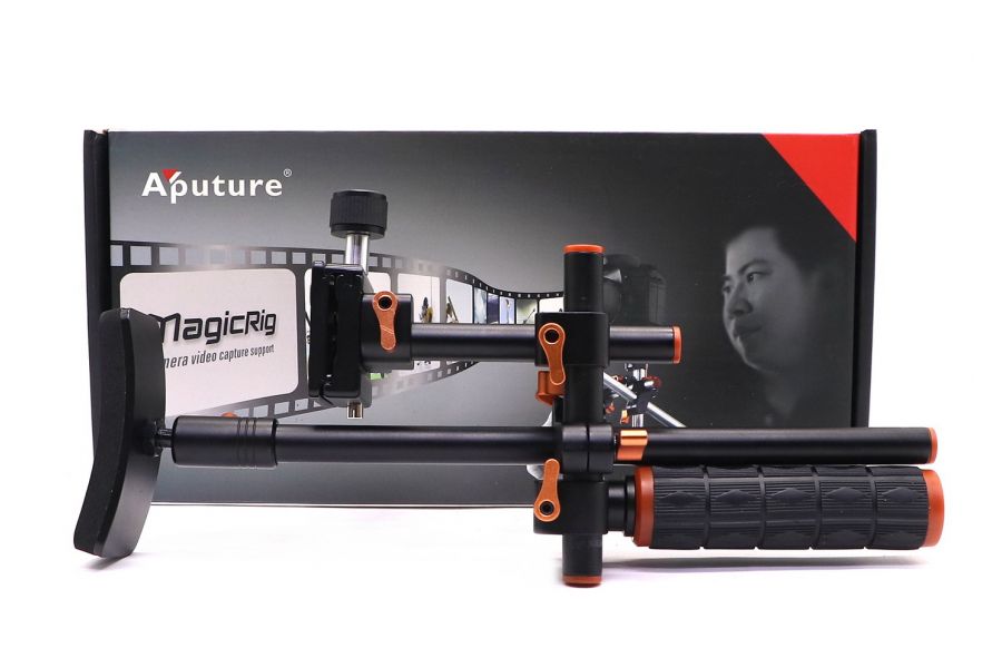 Плечевой упор для камеры Aputure MagicRig в упаковке
