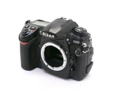 Nikon D200 body (пробег 79980 кадров)