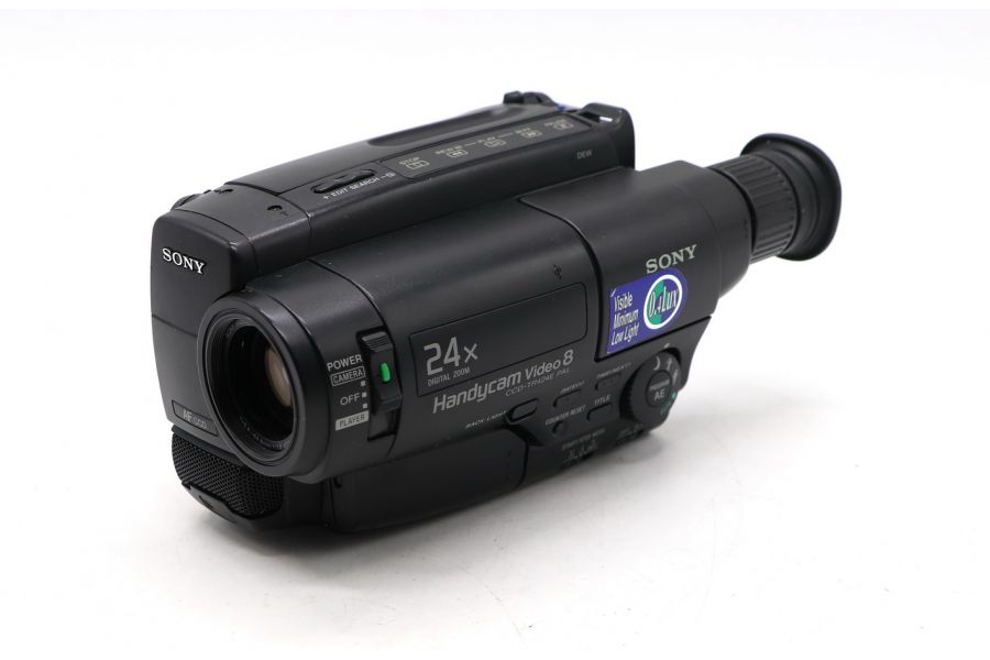 Видеокамера Sony CCD-TR424E