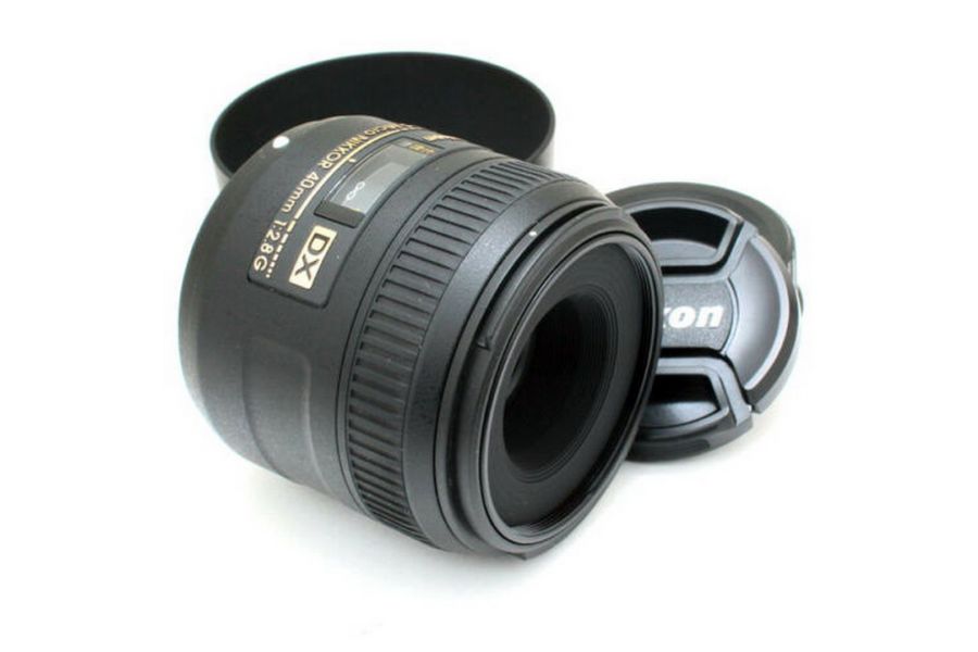 Nikon 40mm f/2.8G AF-S DX micro Nikkor в коробке