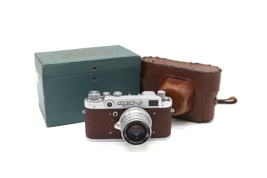 Фэд 2 красный, в упаковке (СССР, 1957)