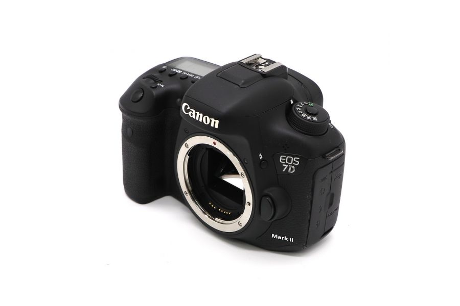 Canon EOS 7D Mark II body (пробег 7005 кадров)