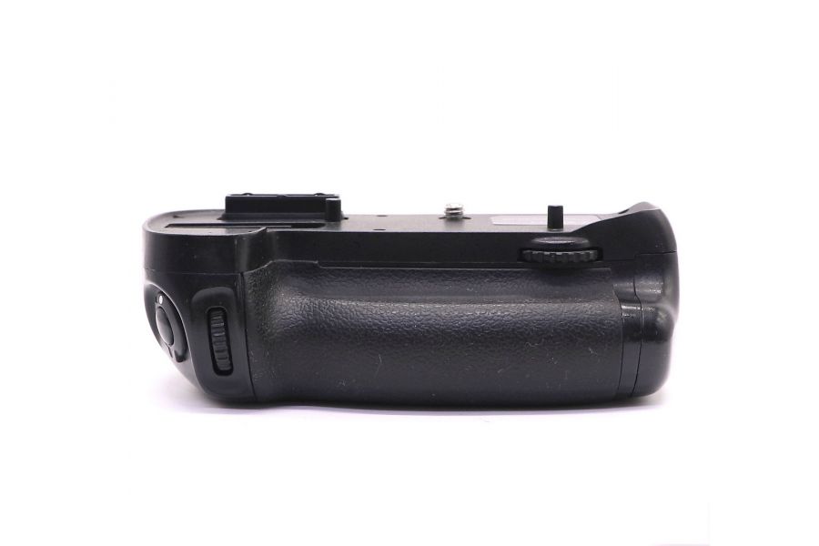 Батарейная ручка BG-2N 