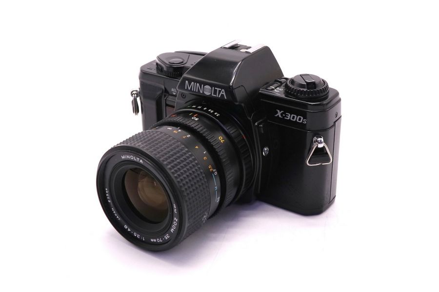 Minolta X-300s kit (Japan, 1990)