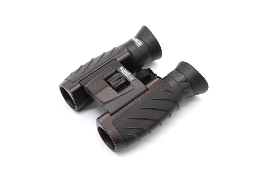 Бинокль Safari UltraSharp 10x26