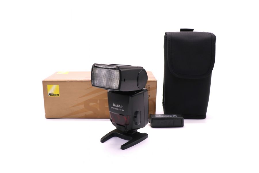 Фотовспышка Nikon Speedlight SB-800 в упаковке