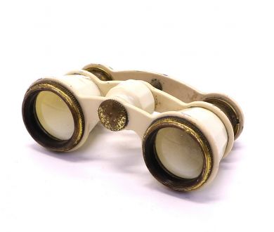Бинокль театральный 2,5х60 белый (СССР, 1970)