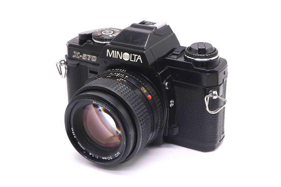 Minolta X-570 kit 50mm f/1.4