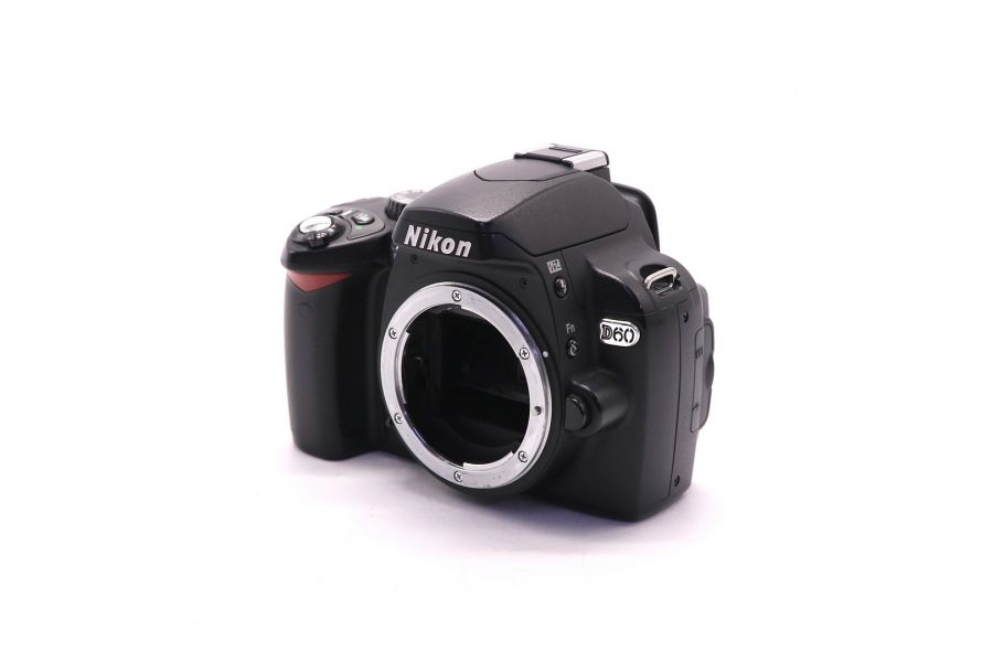 Фотокамера Nikon D60 body (пробег 16550 кадров)