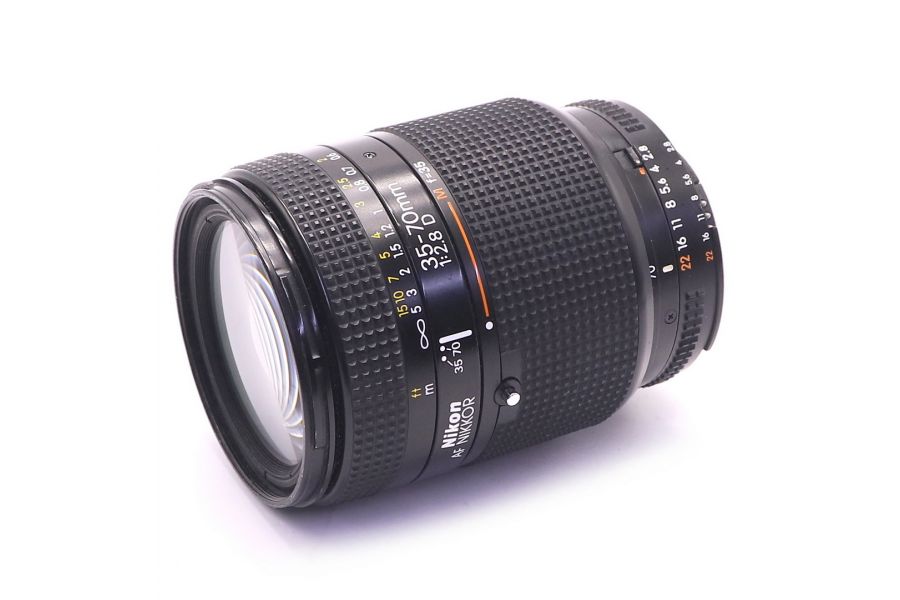 Nikon AF 35-70mm f/2.8D (Japan, 1990)
