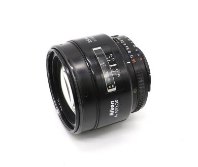 Купить Nikon 85mm f/1.8D AF Nikkor б. Nikon 85mm f/1.8D AF Nikkor б.