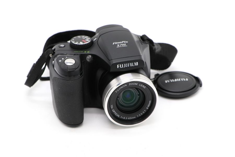 Фотоаппарат цифровой Fujifilm FinePix S700 (Indonesia)